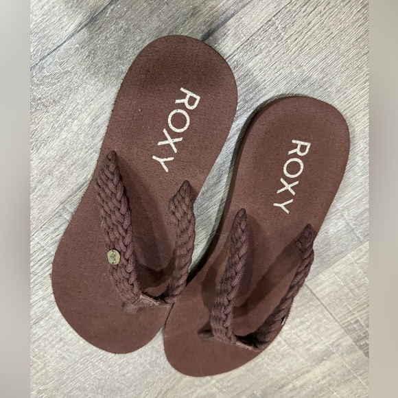 Roxy Flip Flops - Picture 2 of 4